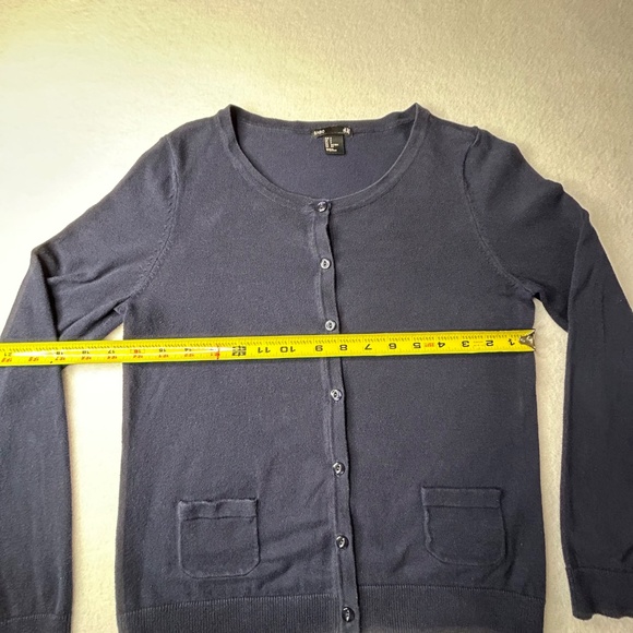 H&M Women's Basic Long Sleeve Button Up Cardigan Sweater Size Small Navy Blue - Picture 8 of 13